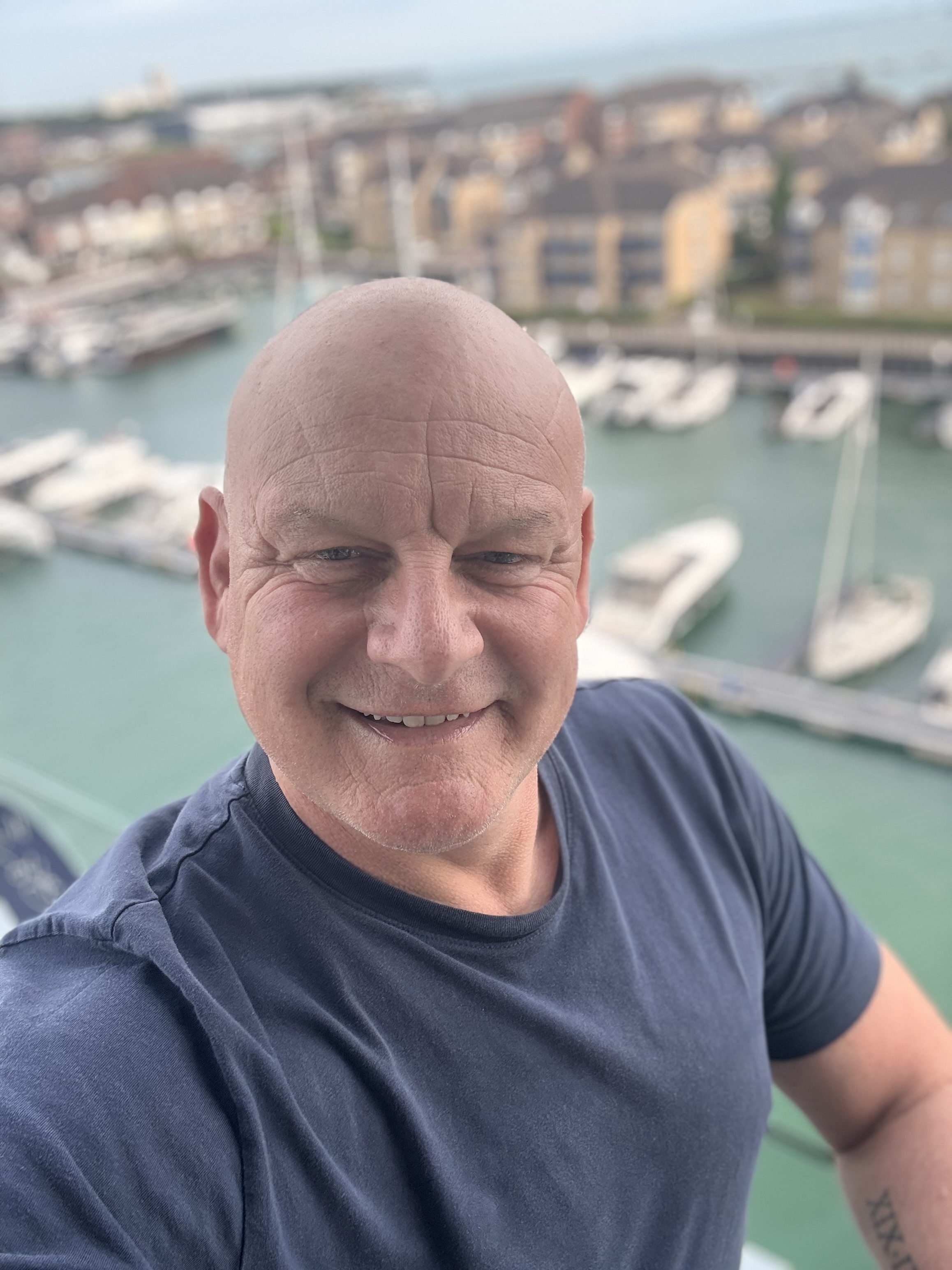 Simon Papa Bull documenting his journey towards financial freedom before retirement